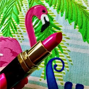 📦 REDUCED! Vibrant Pink 💋 Lipstick